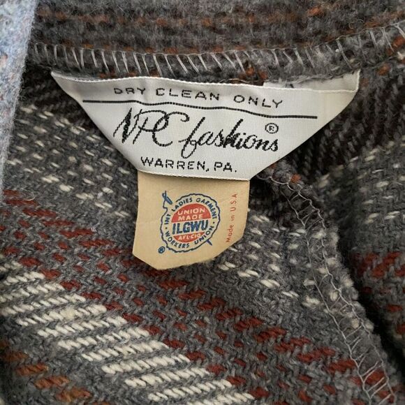 Vintage NPC Fashions Poncho Womens One Size Hooded Wool Striped Made USA 70s - Picture 7 of 7